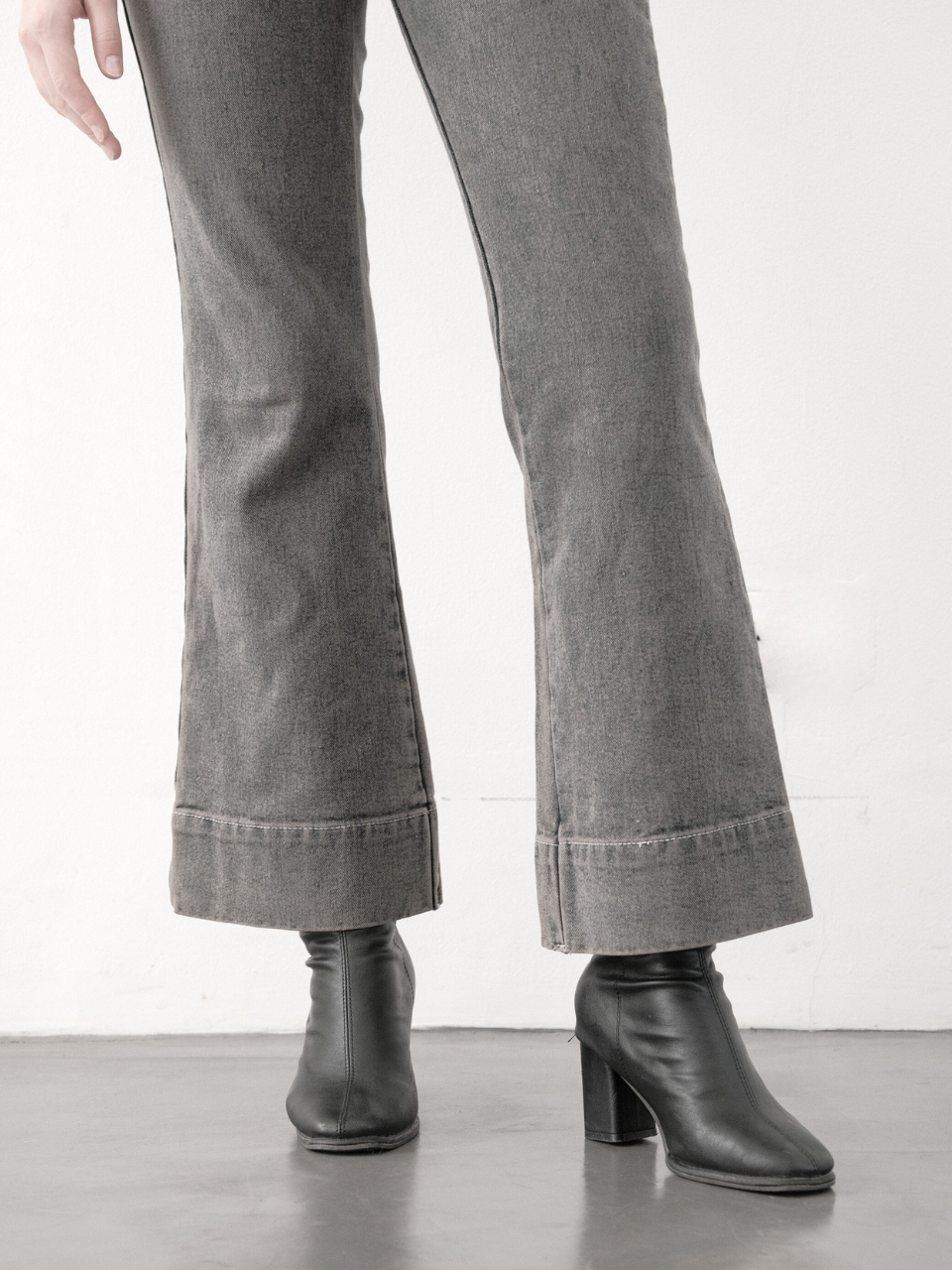 Zola Pocket Boot Cut Jeans Pants